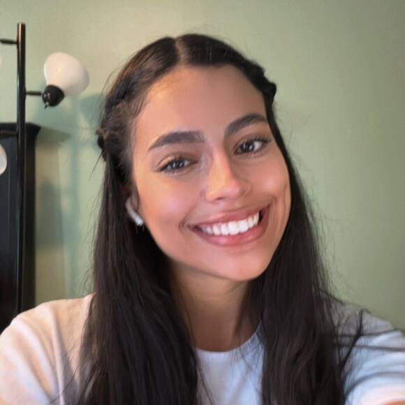 ellysaraquelyne